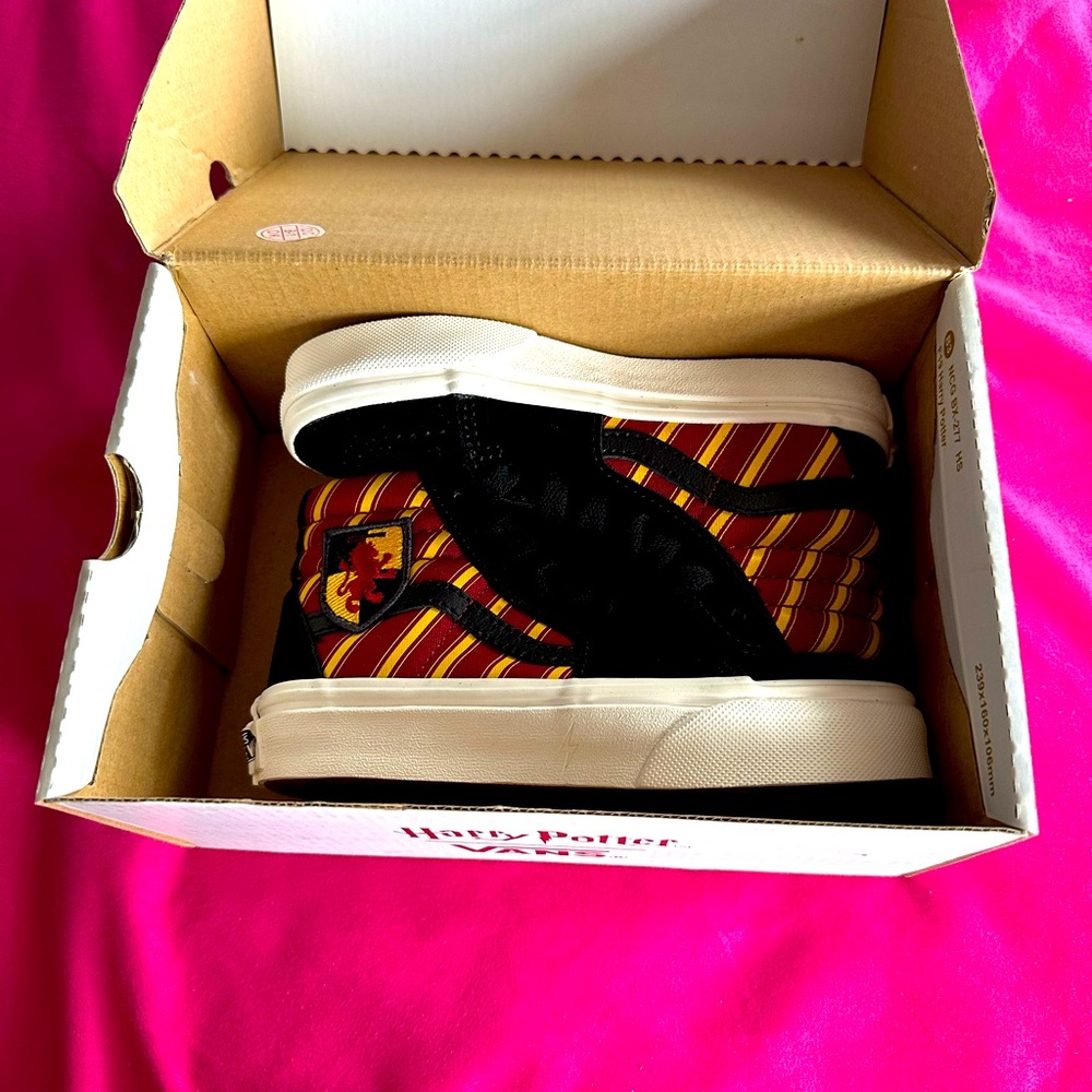 Harry Potter Black and Red Striped High-Top VANS